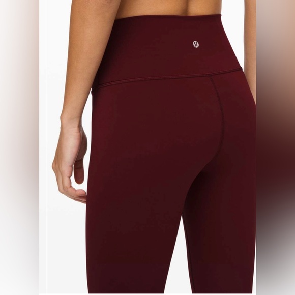 Lululemon Wunder Under Crop - Picture 7 of 8